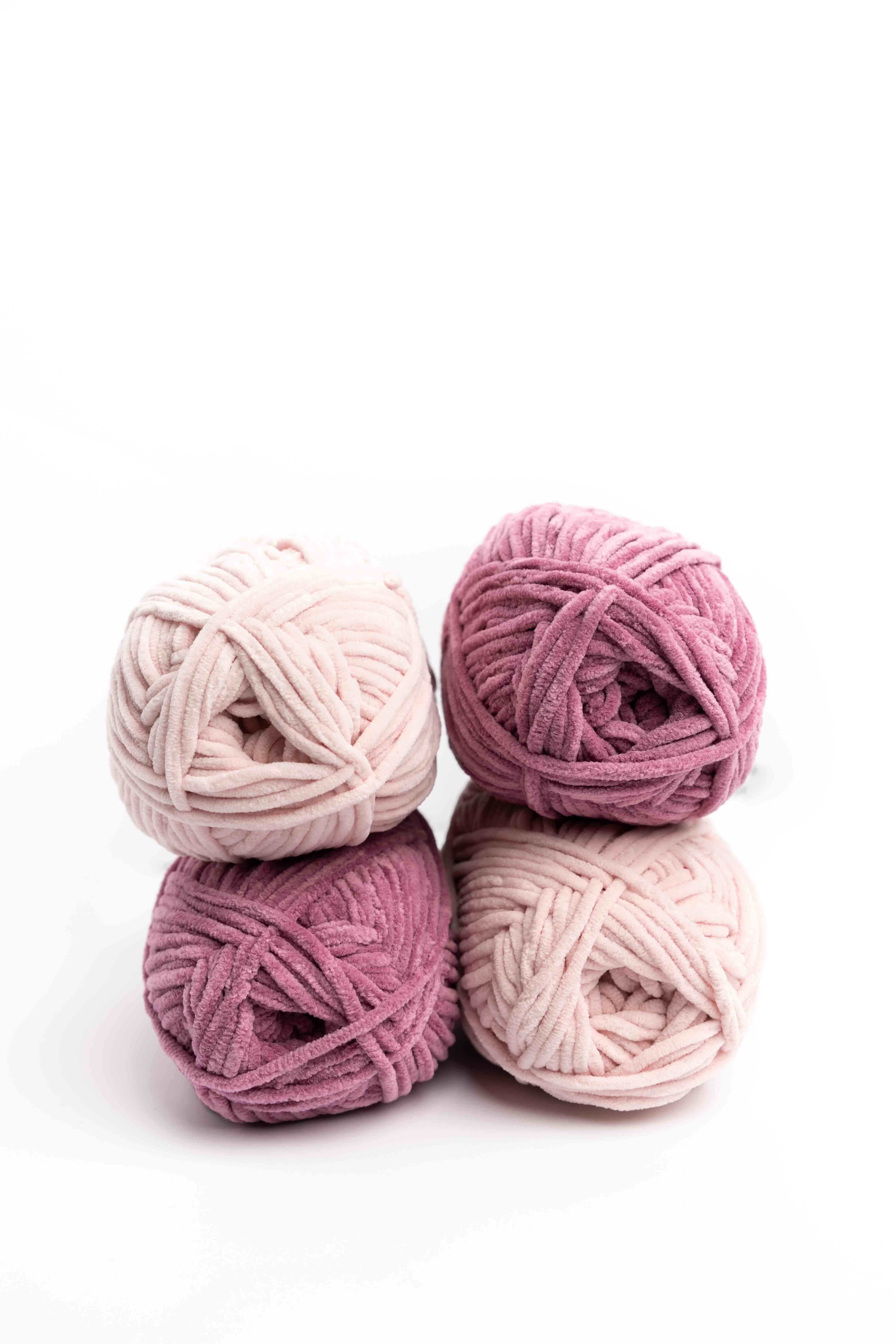 Chenille Checkerboard Blanket Kit in Chenillove - Image 4