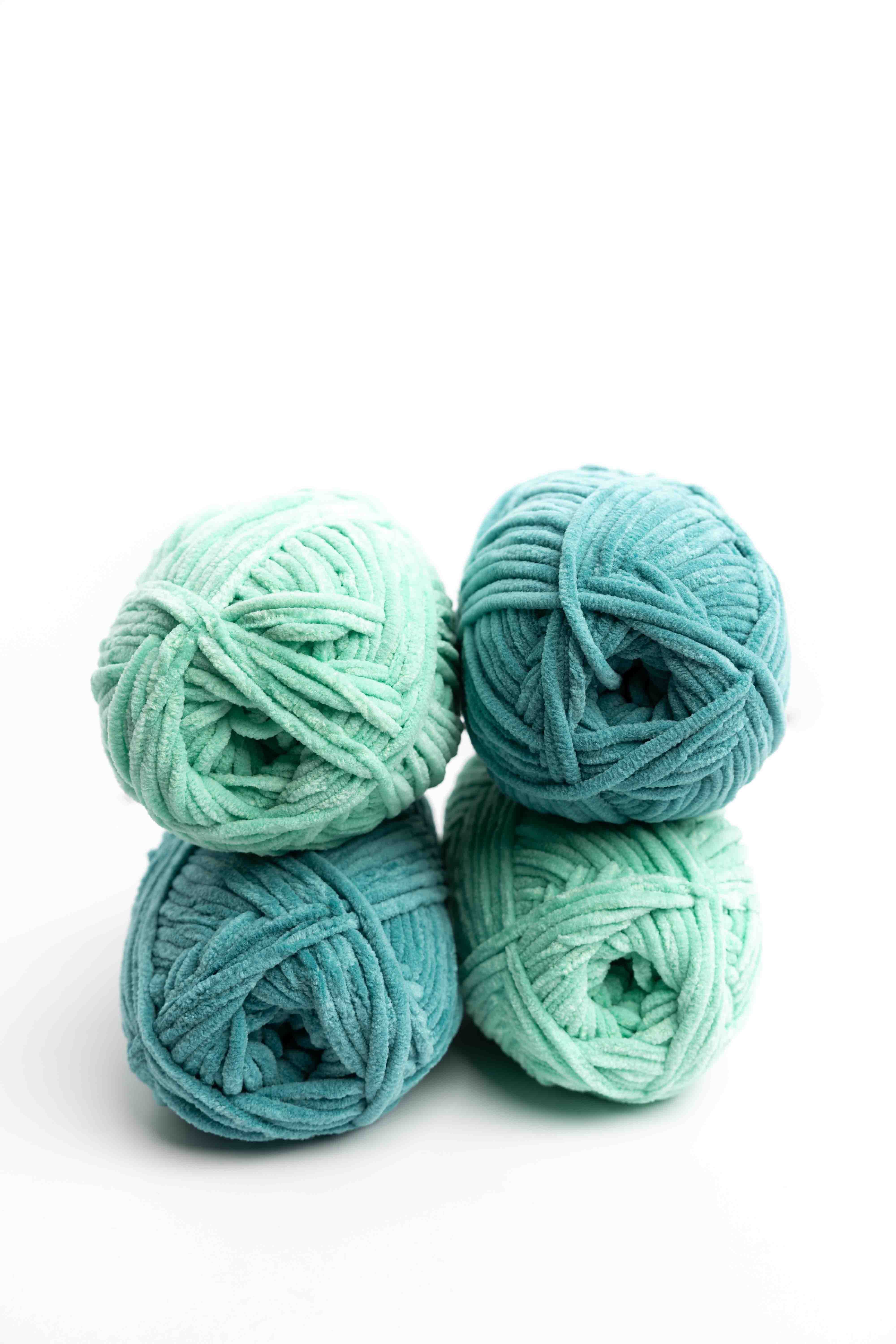 Chenille Checkerboard Blanket Kit in Chenillove - Image 5