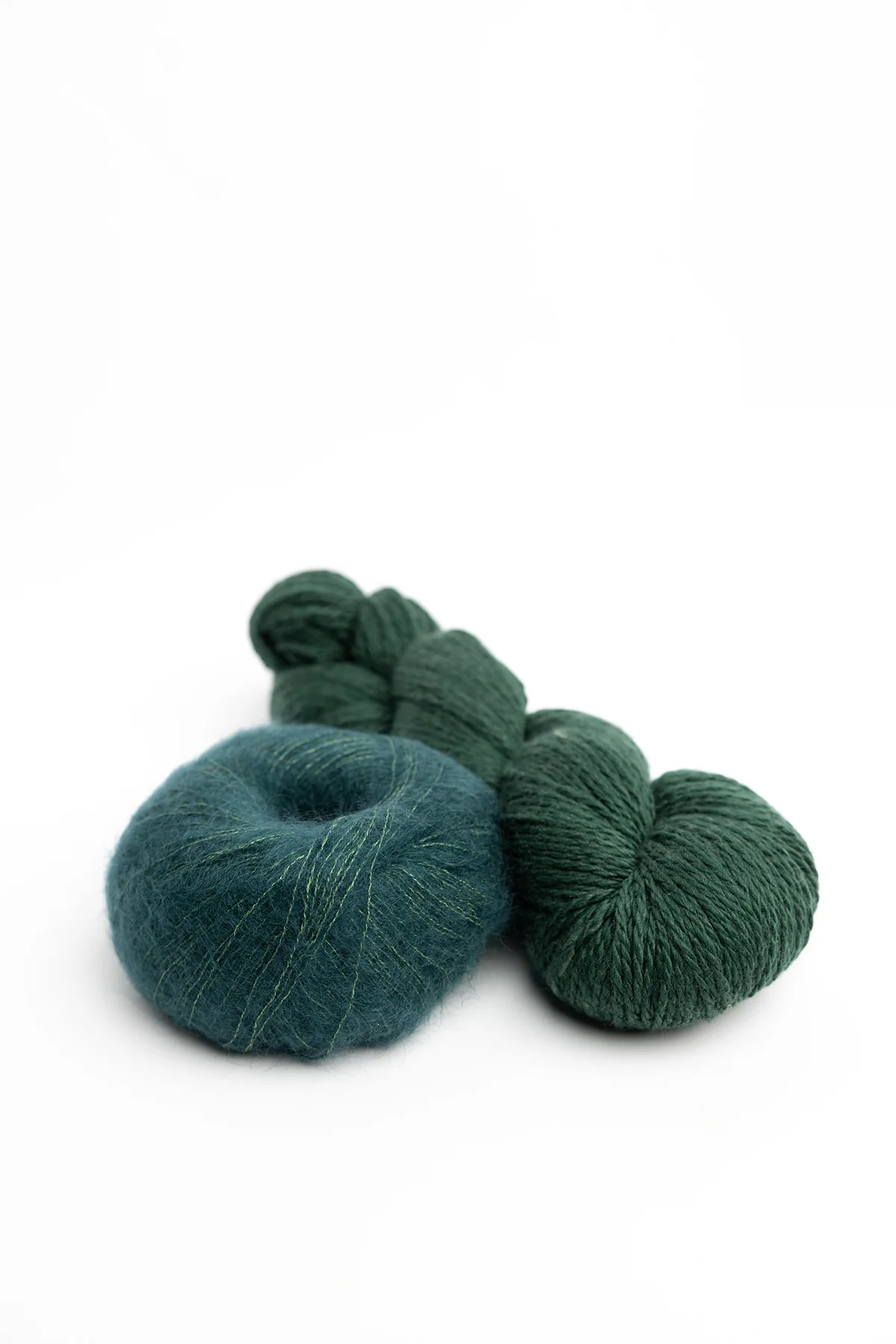 Craigdarroch Cowl in Merino Yak and Berenice - Image 3