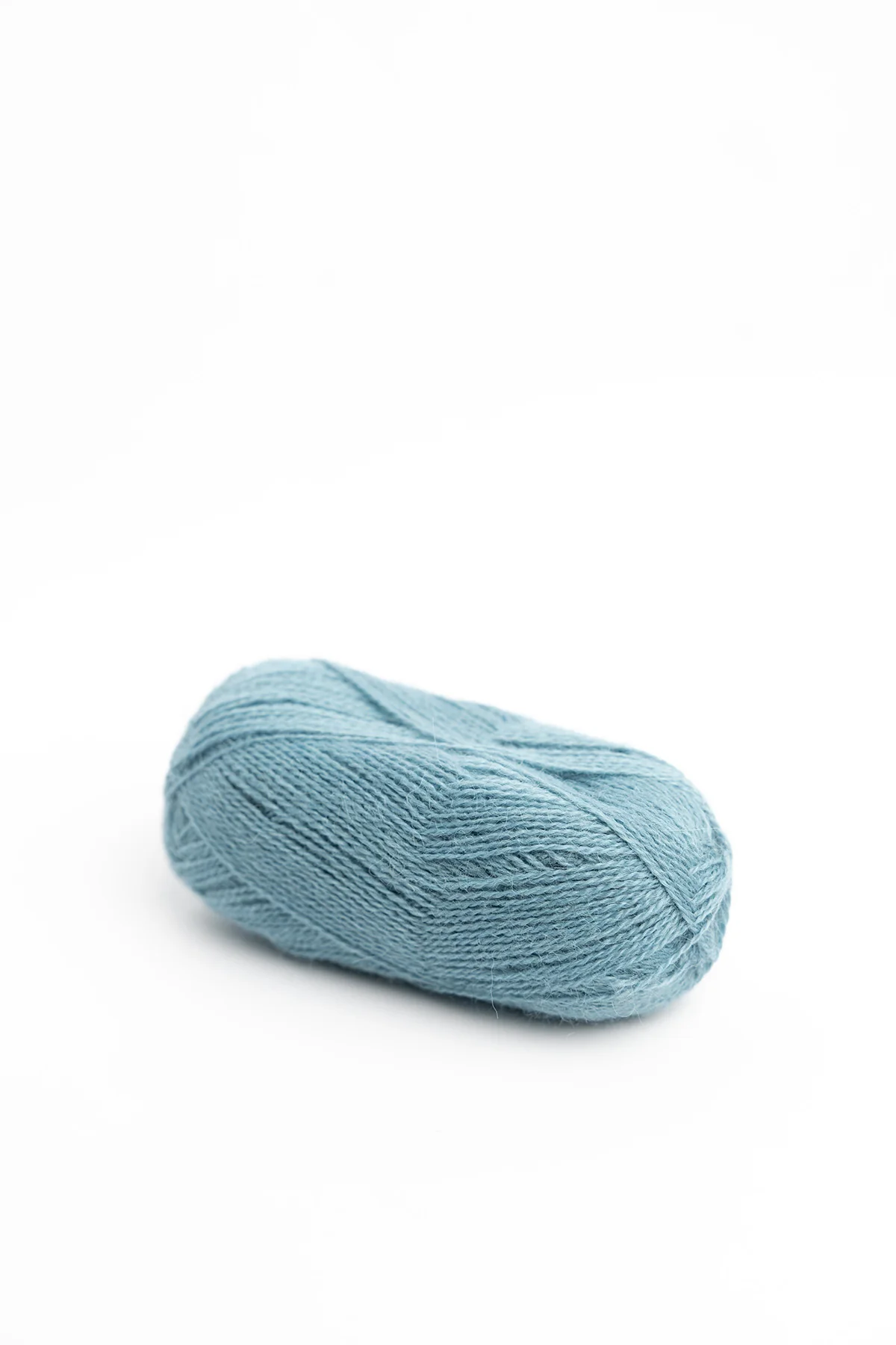 Featherlight Shawl Kit in Alva - Image 5