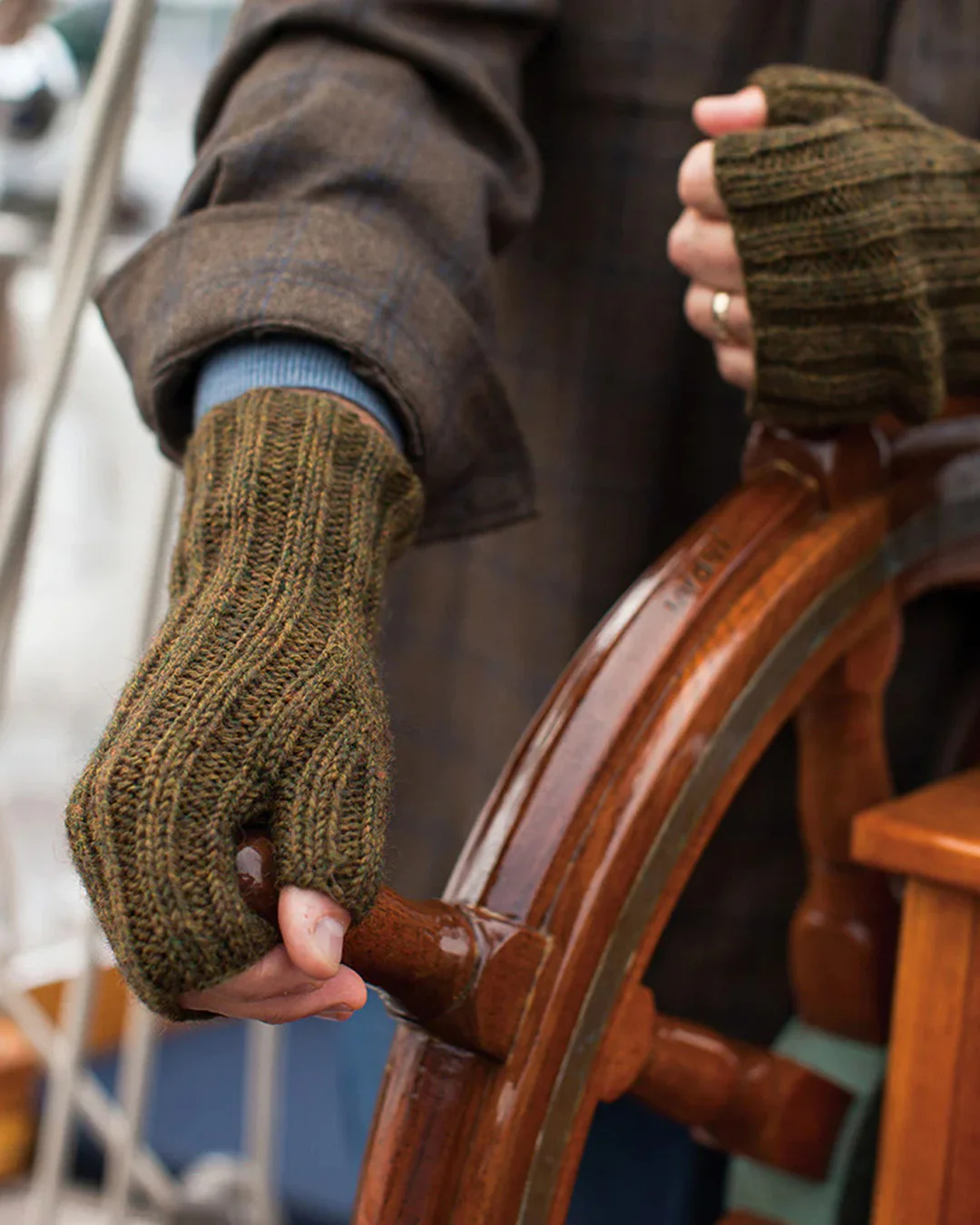 Ferryboat Mitts - Image 5