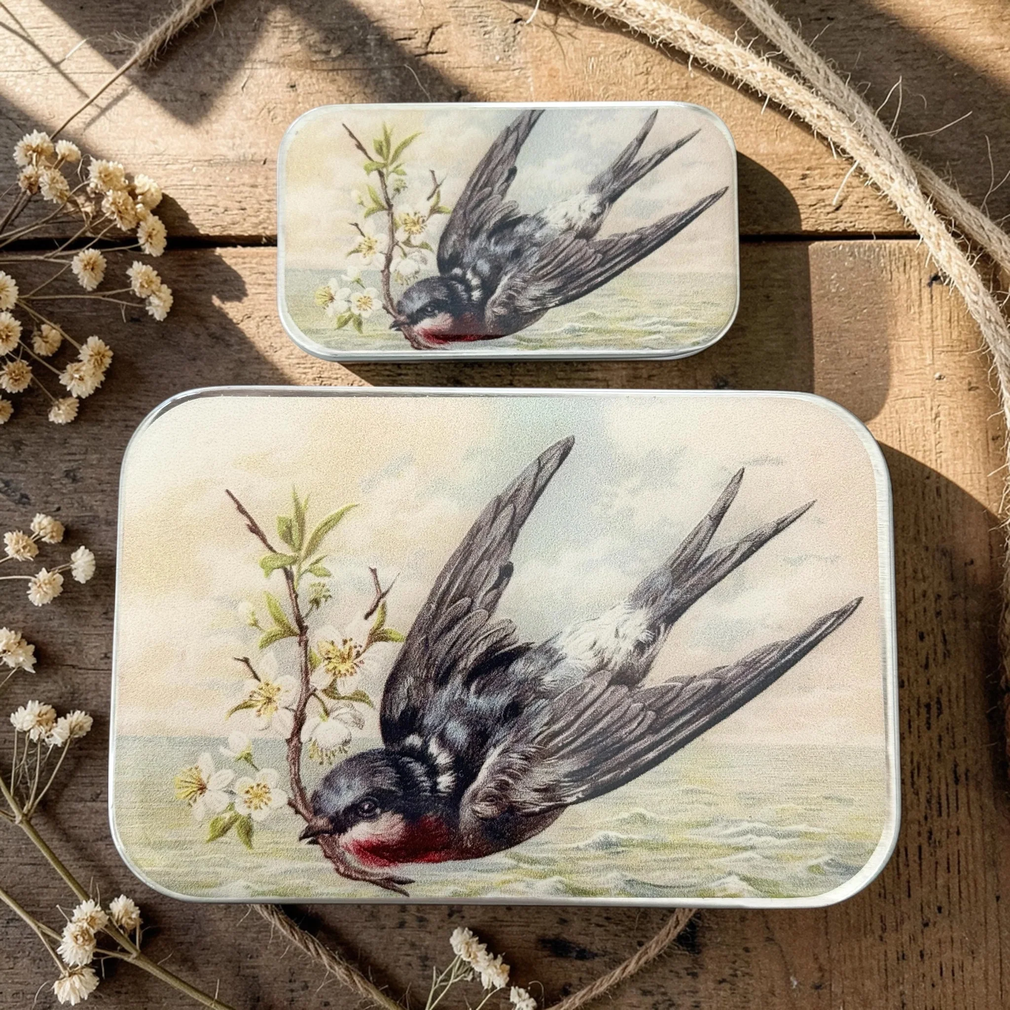 Notions Tin - Image 23