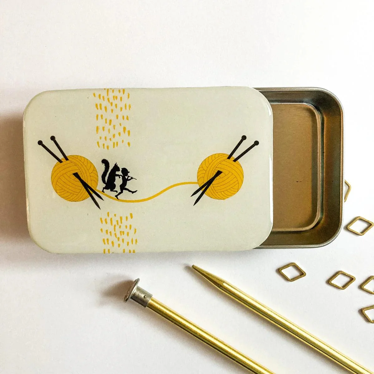 Notions Tin - Image 30