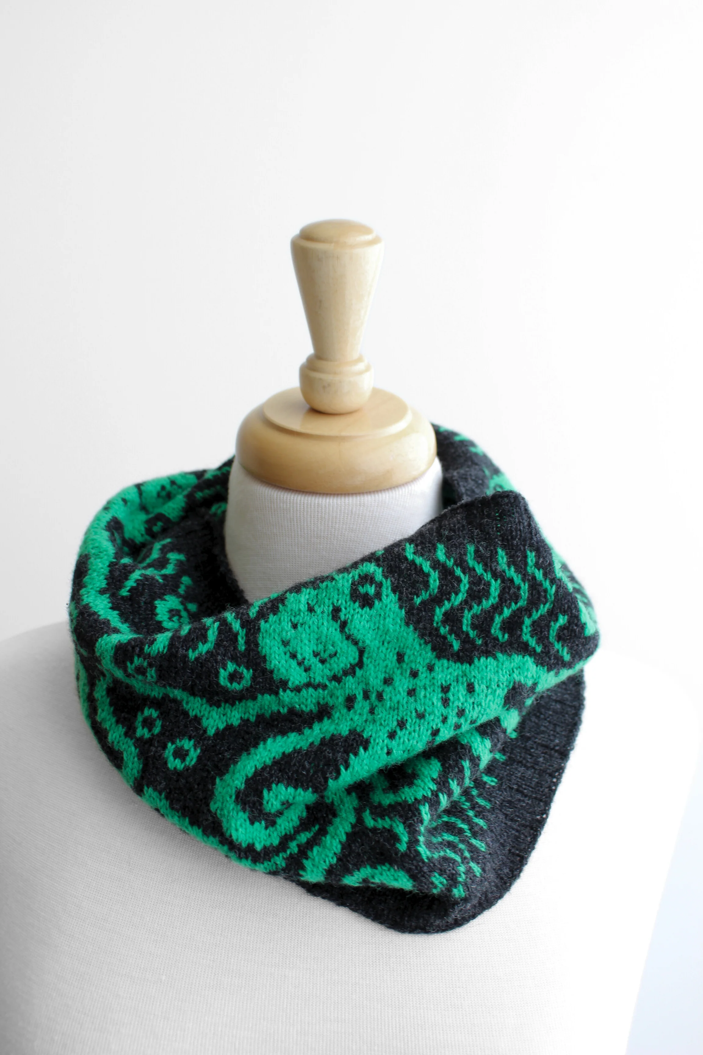Octopus Cowl Kit in Saga - Image 5
