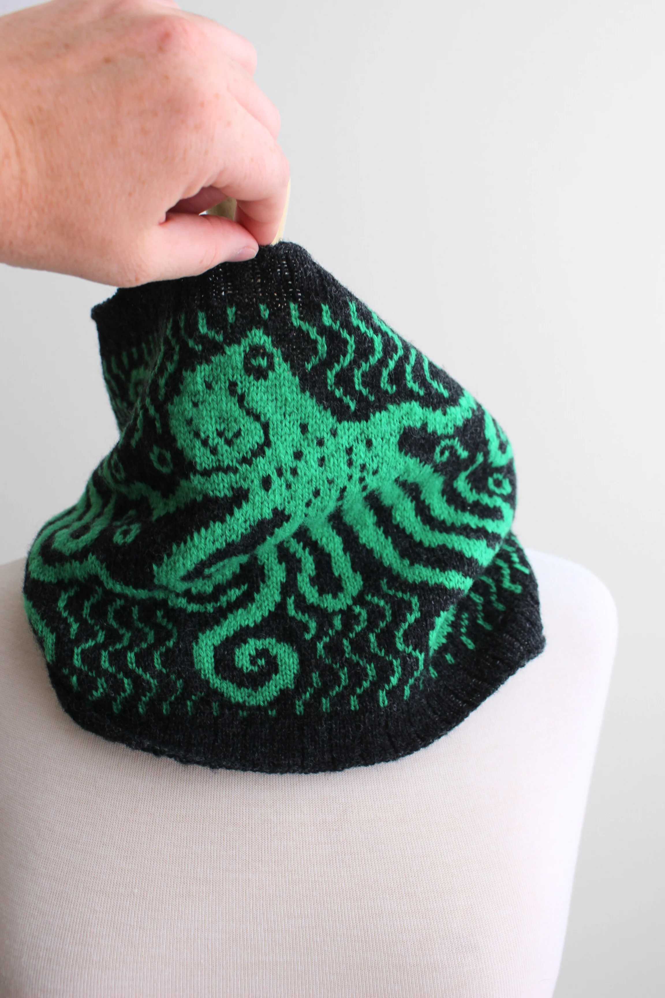 Octopus Cowl Kit in Saga - Image 6