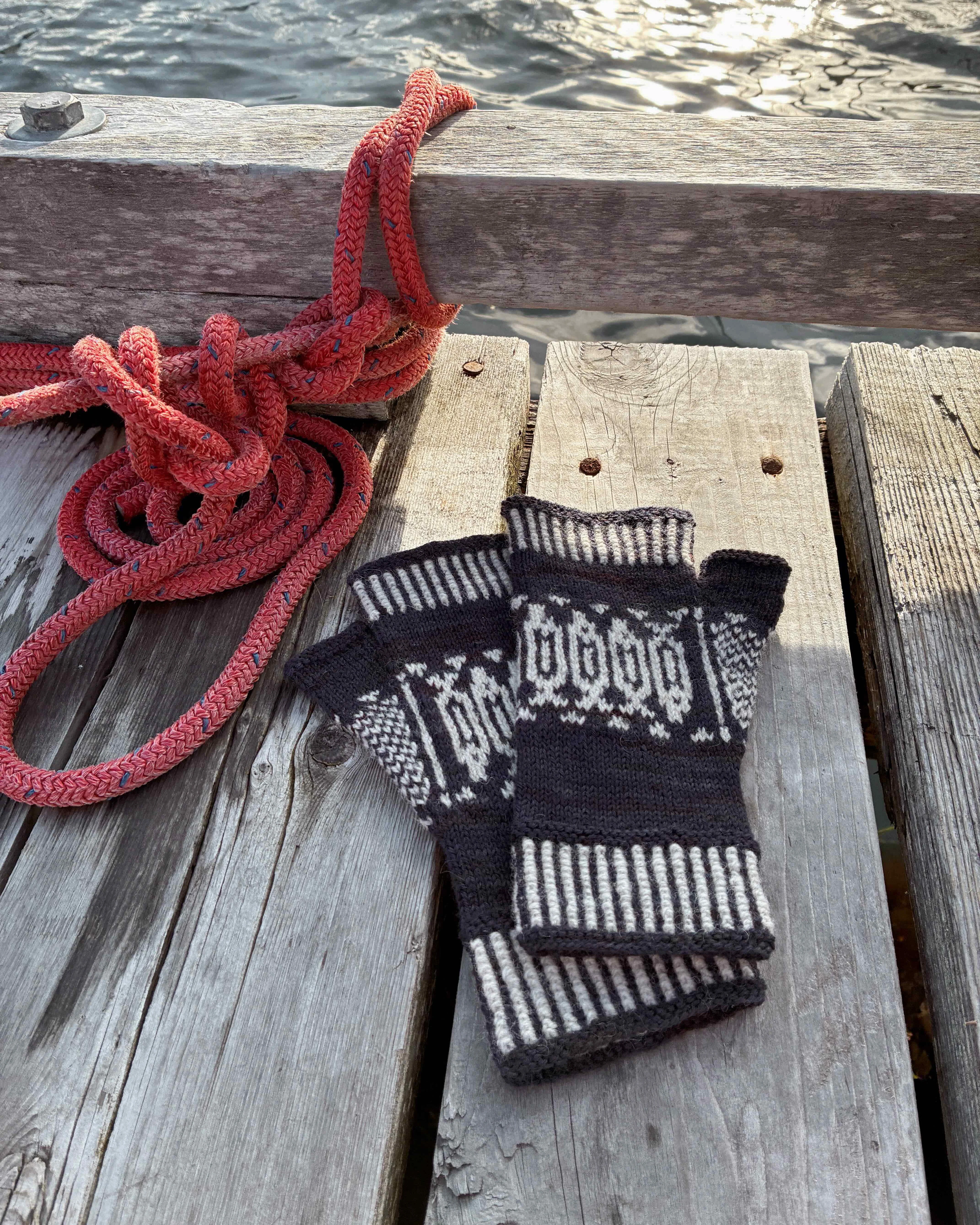 Old Salt Mitts - Image 4
