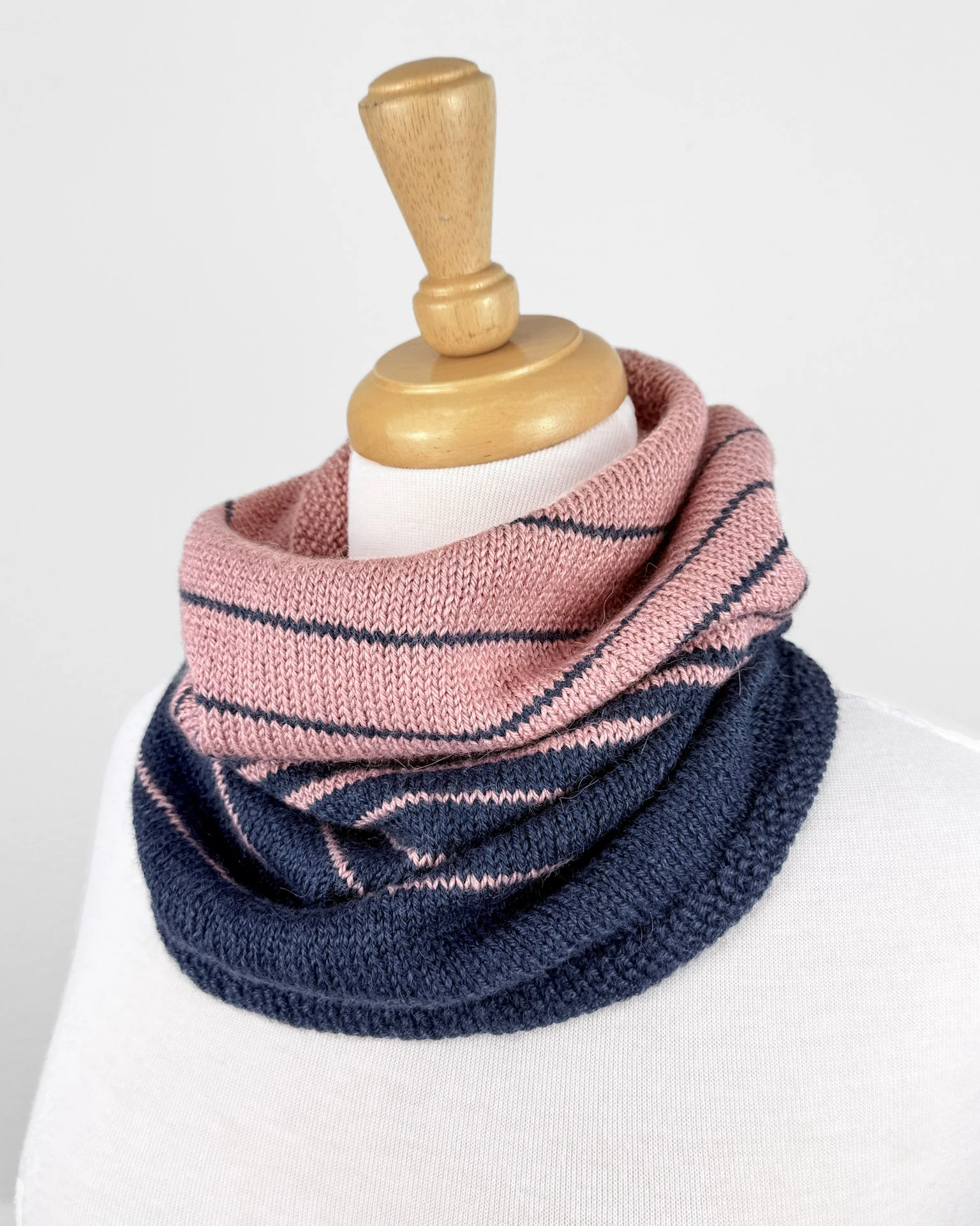 Tidelines Cowl - Image 4