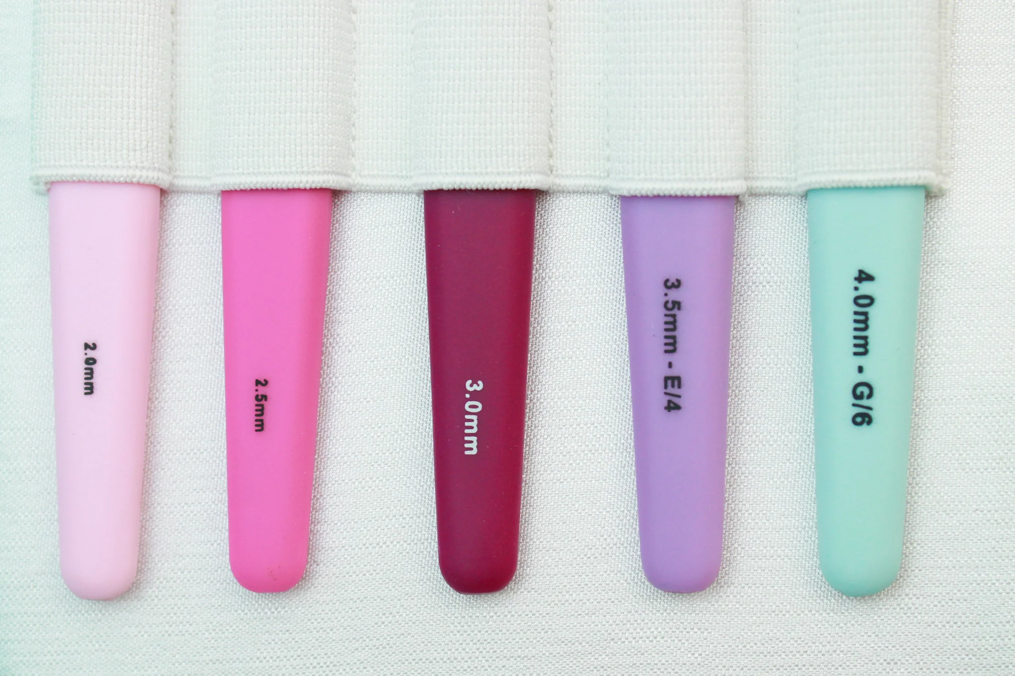 Waves 2.0 Deluxe Crochet Hook Set - Image 3