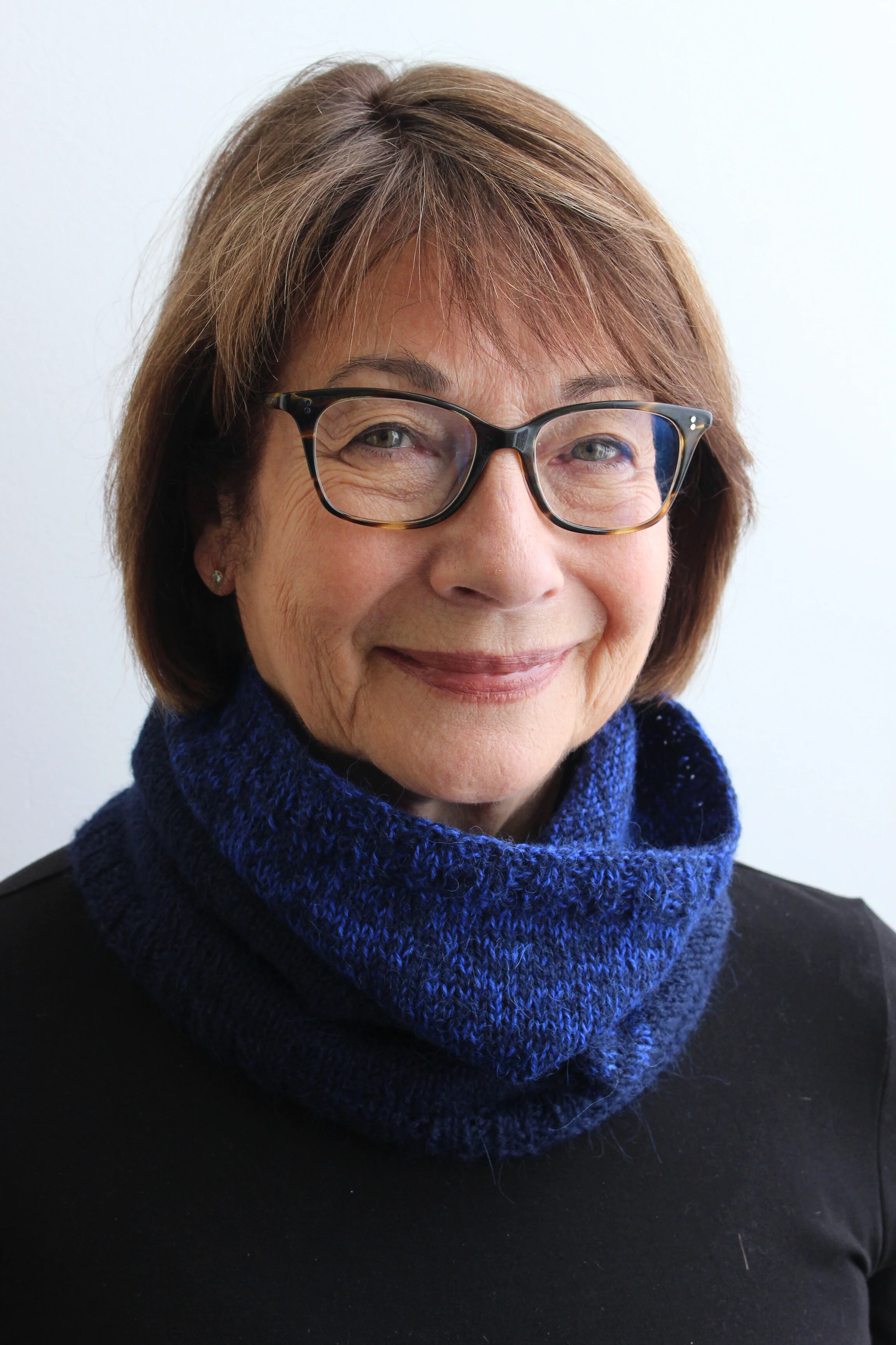 Weekend Cowl Kit in Vilja and Alva - Image 2
